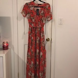Boohoo pink floral maxi dress